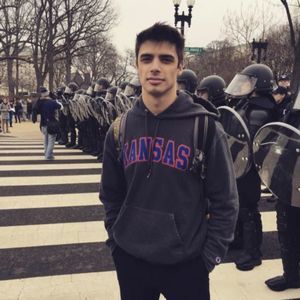 Meet your Posher, Avery